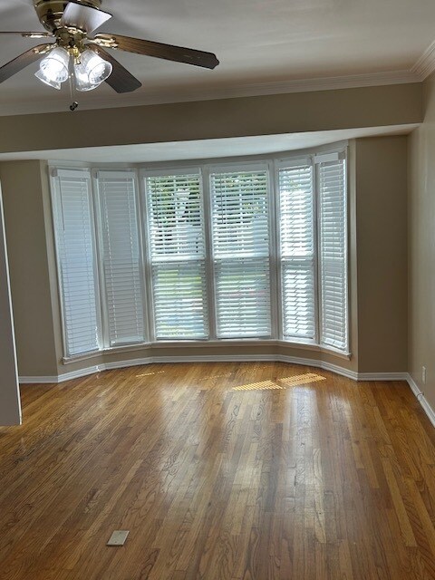 Building Photo - 4852 S Victoria Ave