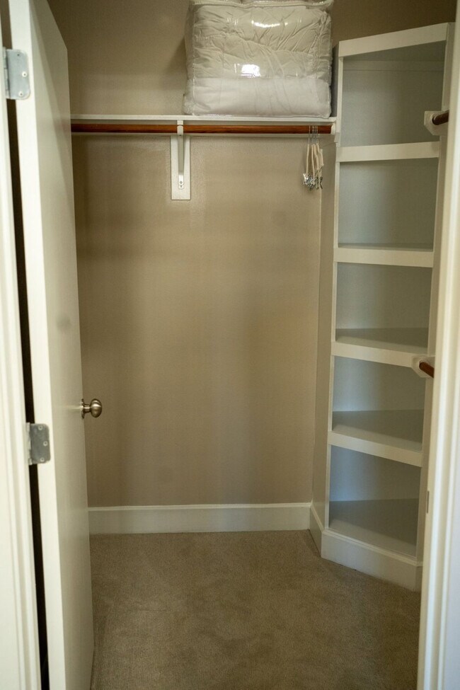 Building Photo - 791 Town and Country Blvd