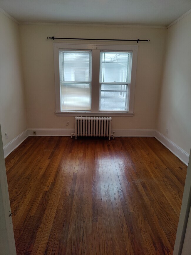 Building Photo - 145 Dover Rd