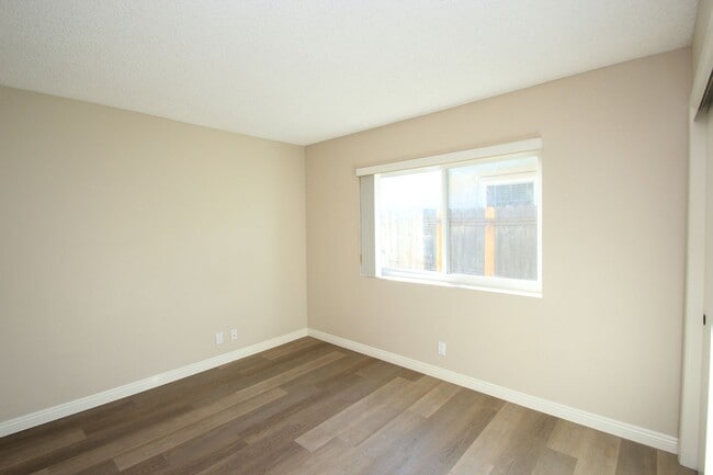 Building Photo - Charming One-Story Home in Central Ventura...