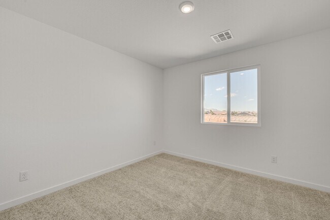 Building Photo - 8532 W Agate Ave