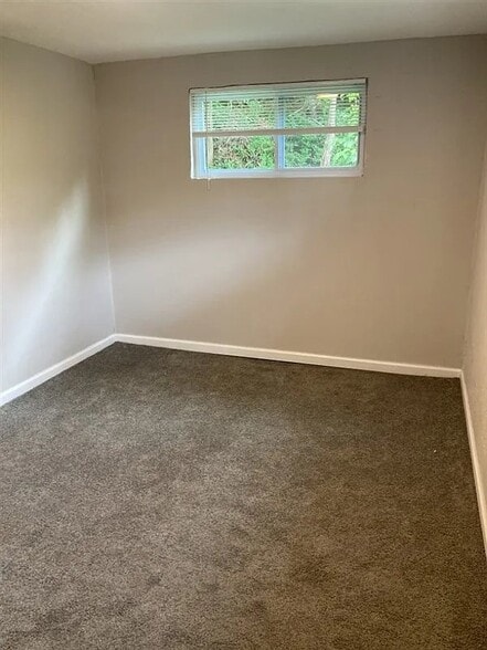 Building Photo - 401 Johnston Rd