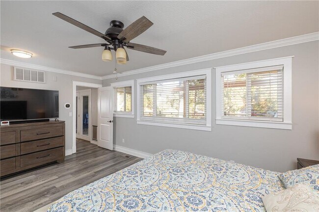 Building Photo - 12 Itetbury Ln