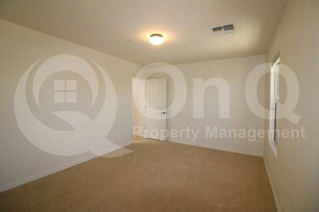 Building Photo - 779 W Calle La Bolita