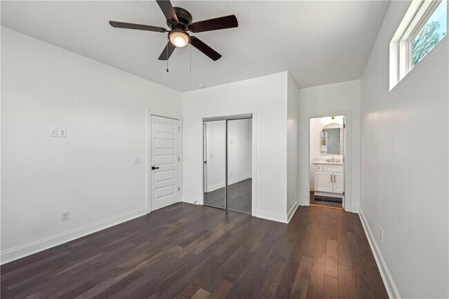 Building Photo - 3087 Alston Dr