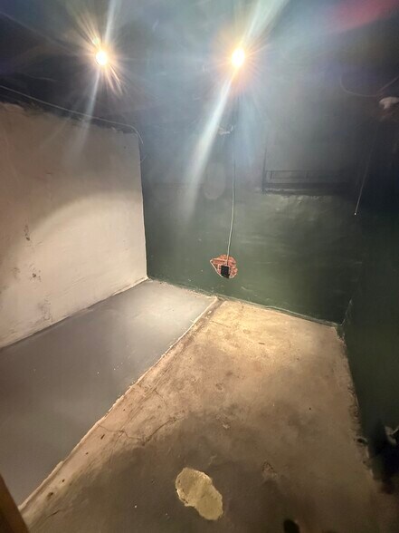 Building Photo - 2841 W 28th Ave