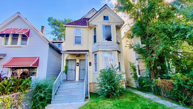 Building Photo - 6833 S Green St