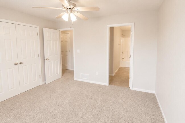 Building Photo - 4005 Snowy Owl Dr