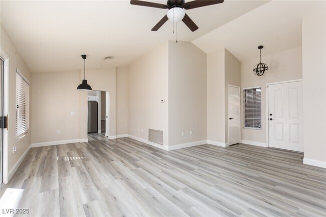 Building Photo - 2432 Palmridge Dr