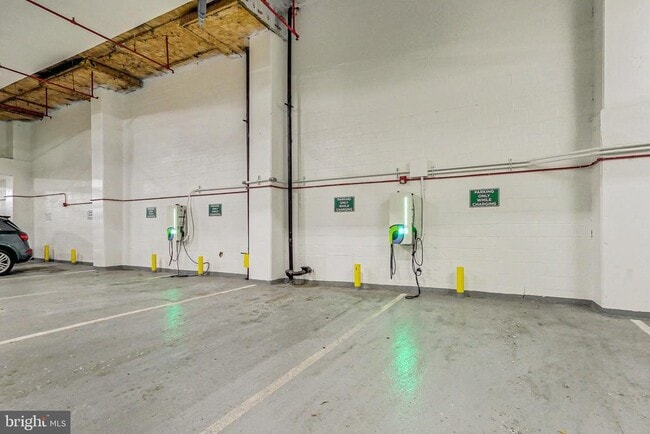 Building Photo - 4814 Hampden Ln