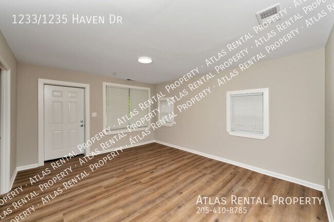 Building Photo - 1233/1235 Haven Dr-