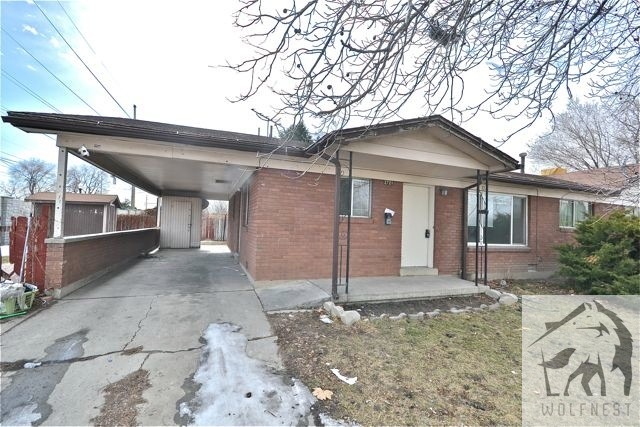 Building Photo - Beautiful 3 Bedroom West Valley Duplex