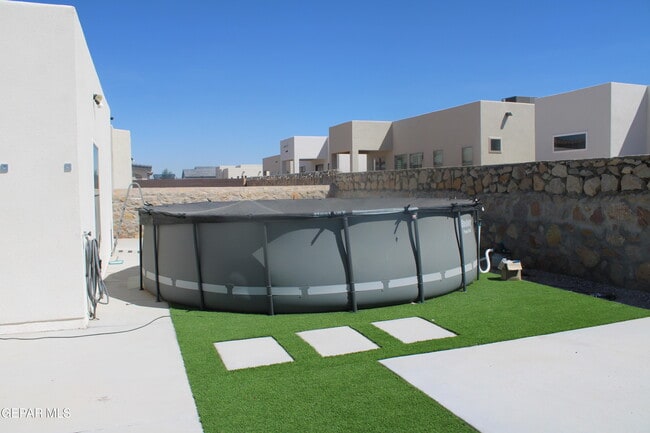 Building Photo - 640 Paseo Dulce Ave