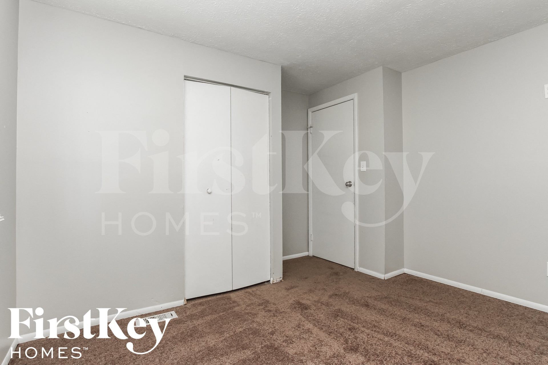 Building Photo - 2530 Fairhaven Dr