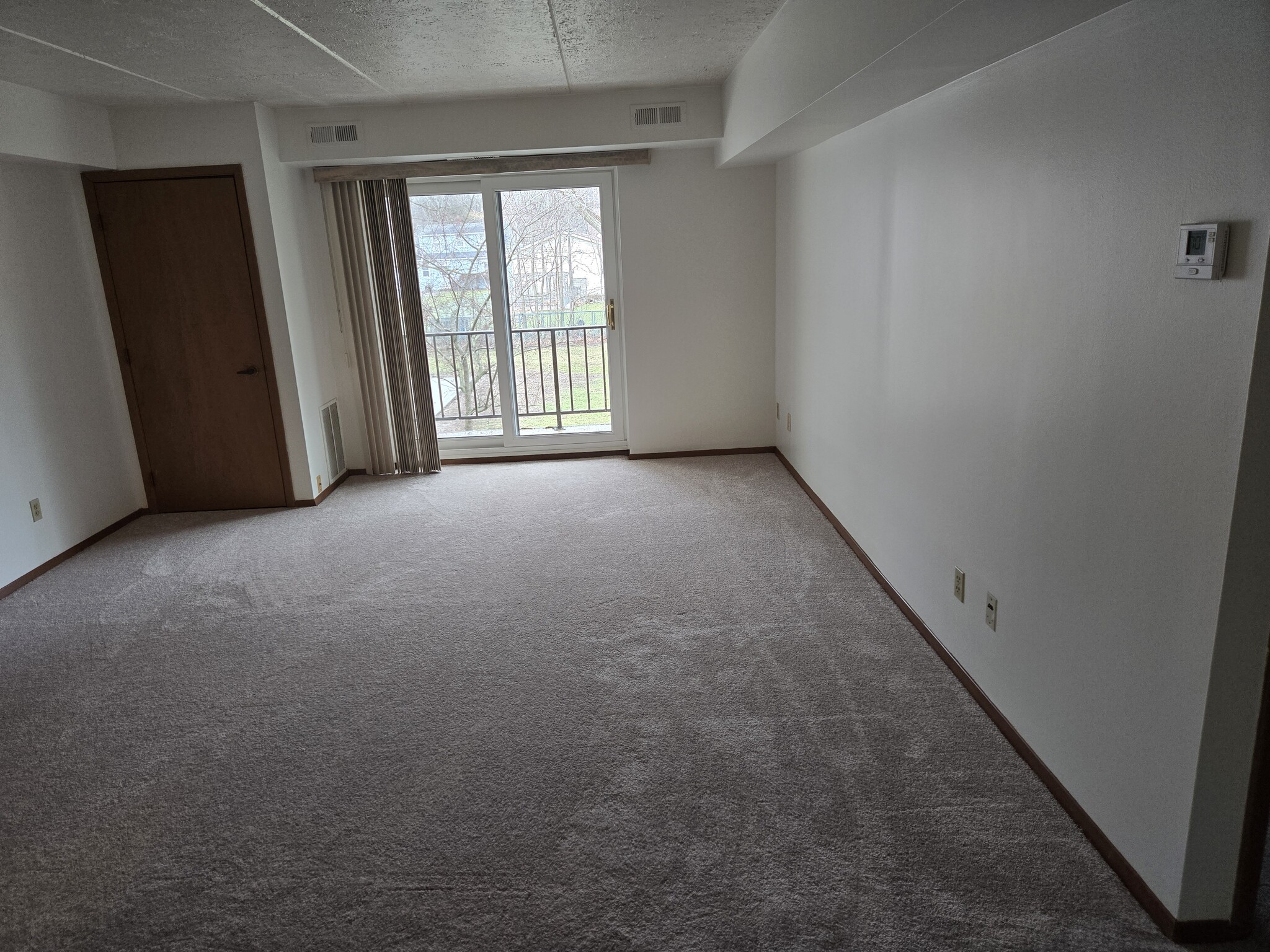 Building Photo - 4849 Grace Rd