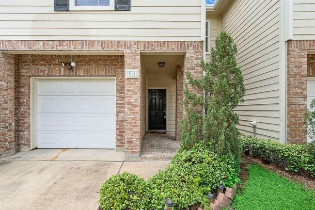 Building Photo - 816 Sterling Creek Cir