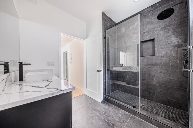 Building Photo - 1954 Purdue Ave