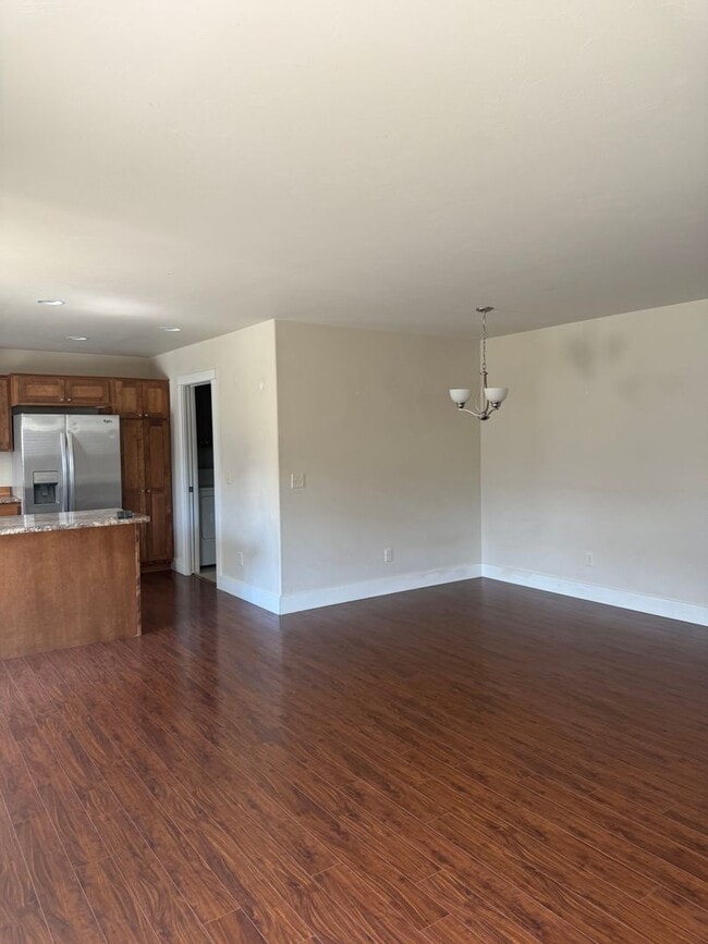 Building Photo - 1857 Buckrake Ave