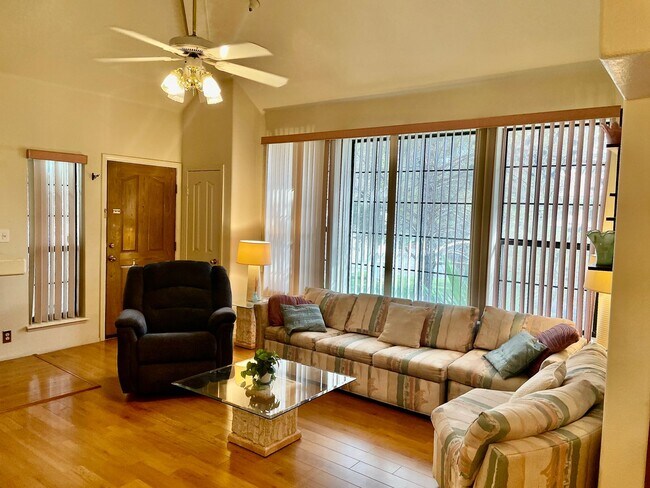 Building Photo - Coming Soon: Spacious, Fully Furnished 2 Bed, 2 Bath Condo in the Lakes!