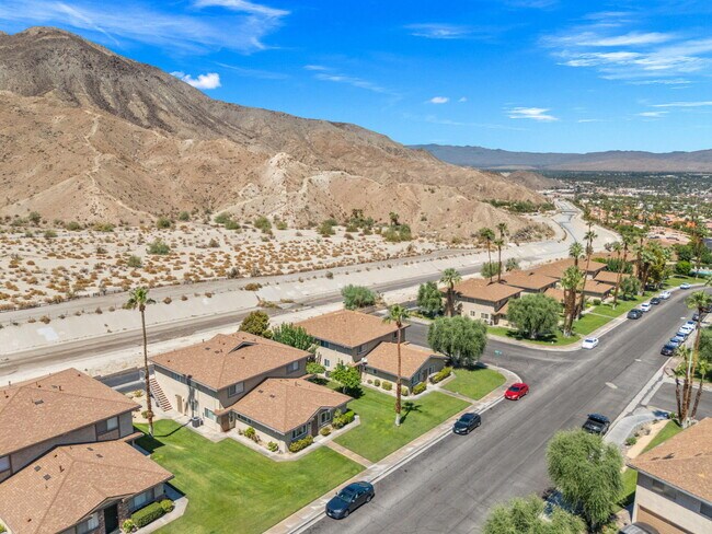 Building Photo - 72546 Edgehill Dr