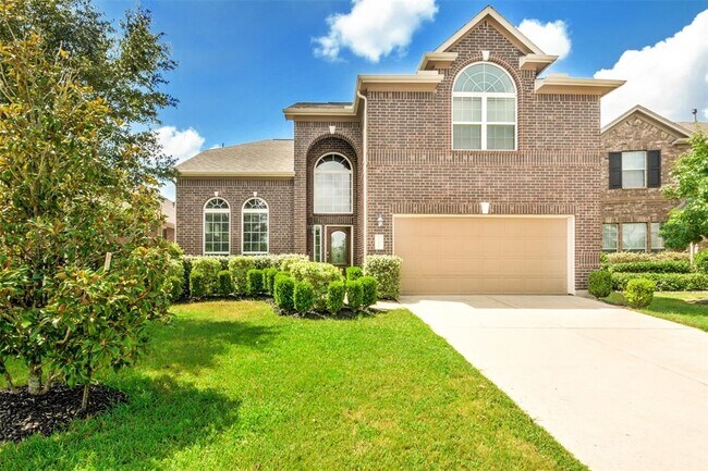 Primary Photo - 26335 Cedar Pine Dr