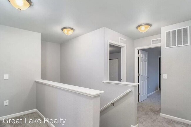 Building Photo - 4 br, 2.5 bath House - 8782 Tiburon Lane