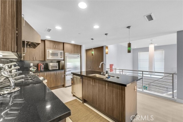 Building Photo - 89 Lennox