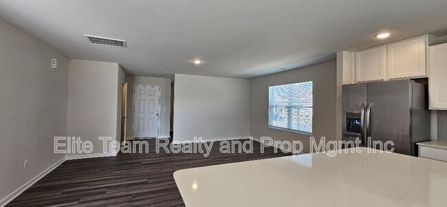 Building Photo - 1615 Cannonball Ln