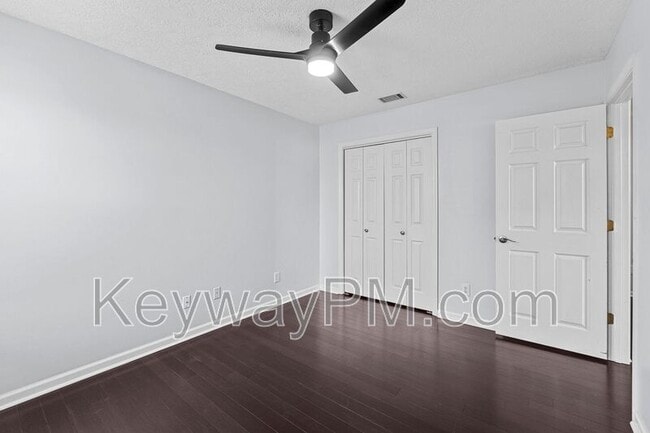 Building Photo - 4794 Orchard Hill Dr