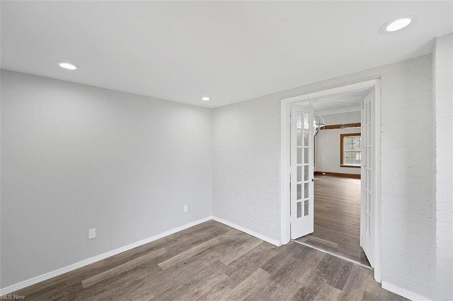 Building Photo - 3785 Washington Blvd