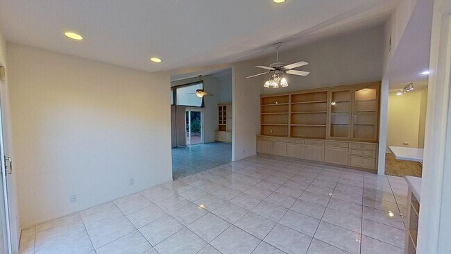 Building Photo - 5022 Hemlock