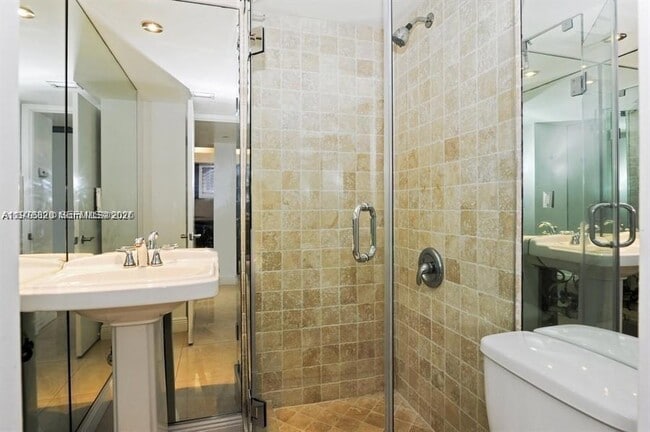 Building Photo - 1865 Brickell Ave