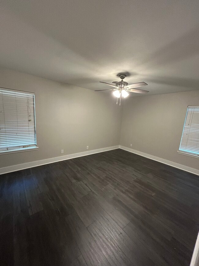 Building Photo - 1808 Belford Dr