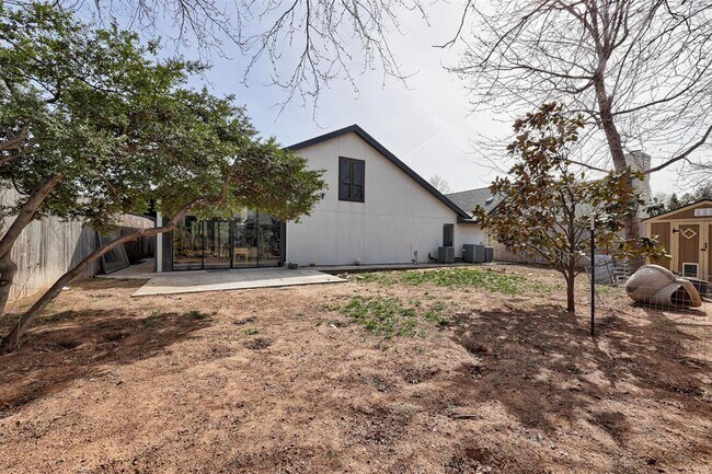 Building Photo - 6413 Centennial Ct