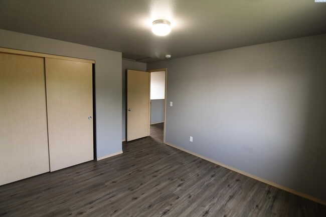 Building Photo - 4 Bed/2.5 Bath House in West Pasco