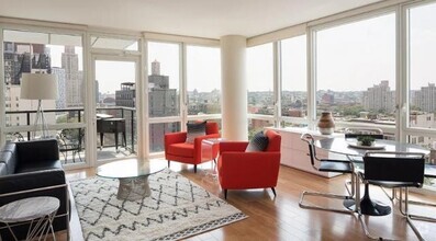 Building Photo - 3 bedroom in Brooklyn NY 11201