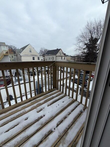 Building Photo - 110-PT112 Redwood Ave