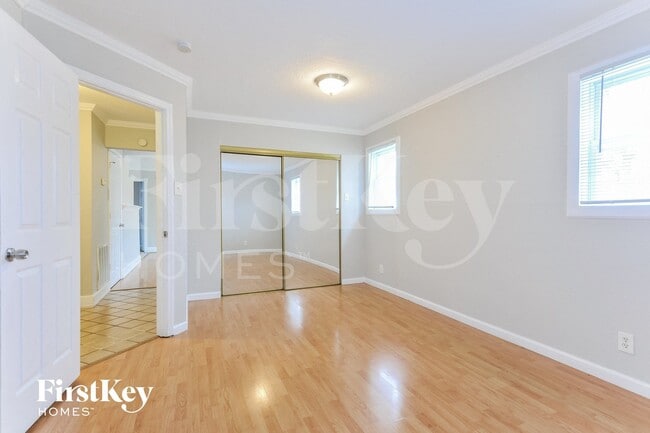 Building Photo - 1412 Vero Dr