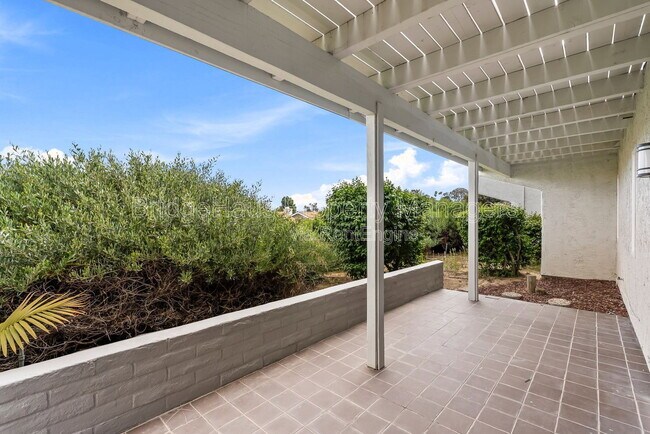 Building Photo - 2143 Caminito San Martin