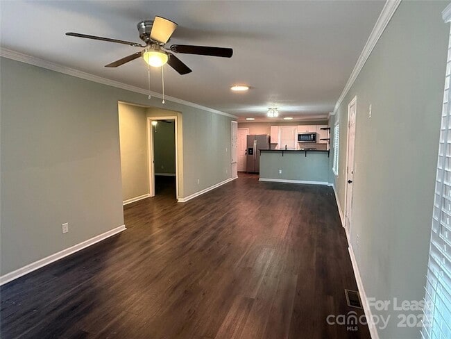 Building Photo - 820 Hamrick St