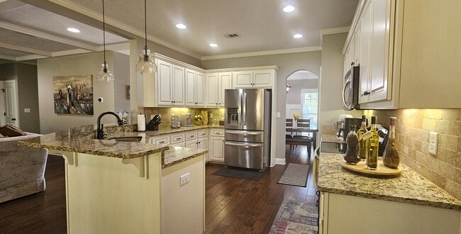 Building Photo - 821 Herrington Dr
