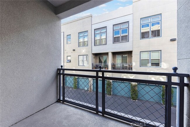 Building Photo - 210 N Spurgeon St