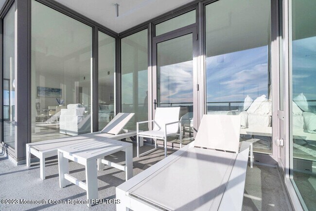 Building Photo - 1101 Ocean Ave N