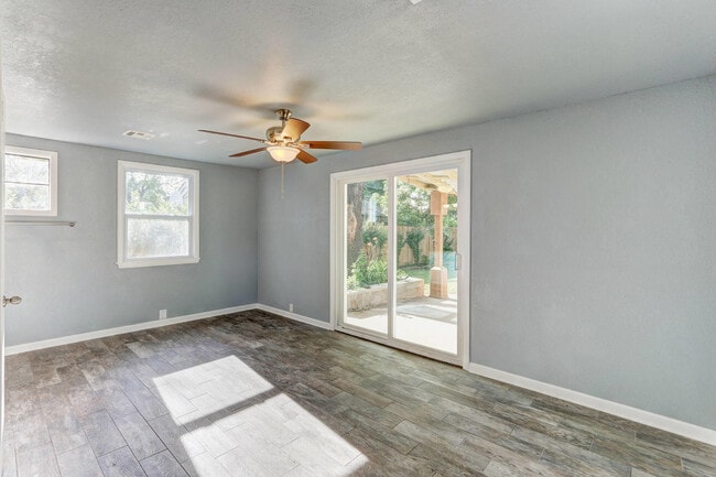 Building Photo - Remodeled Retreat w/ Covered Patio, Front ...