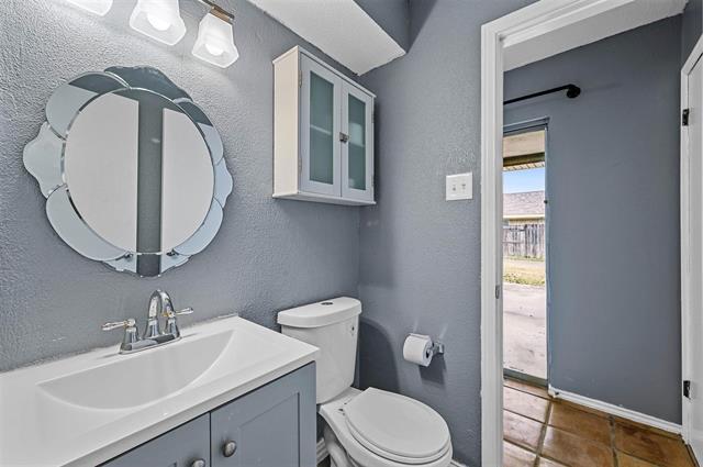 Building Photo - 4618 Bayberry Ln