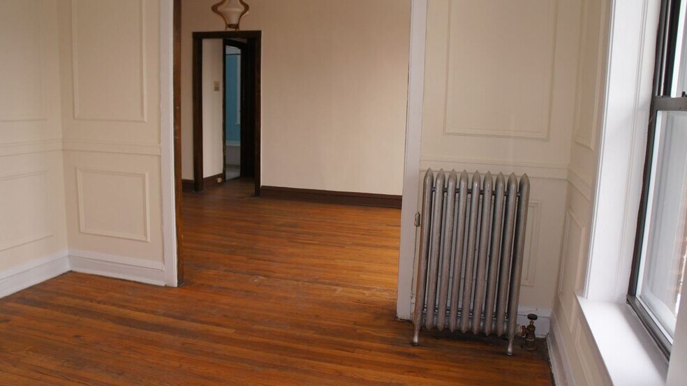 Building Photo - 2700 N Spaulding Ave