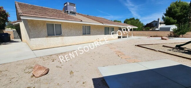 Building Photo - 3130 Stevey St