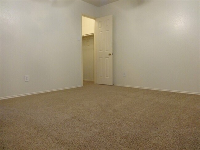 Building Photo - 14750 Autumn Glen Ct