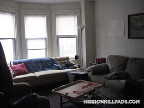 Building Photo - 1574 Tremont St