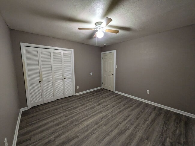 Building Photo - 6350 Arrowhead Dr